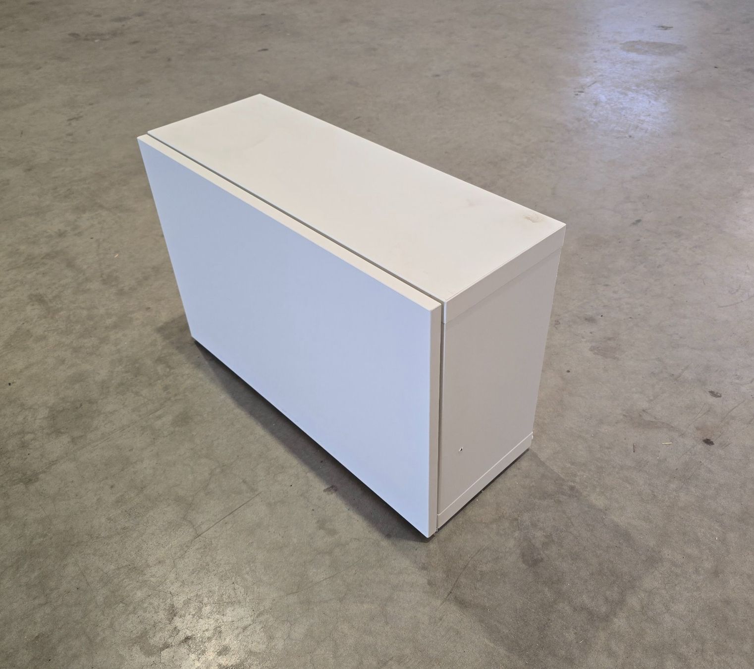 Armadi: Wandschrank, weiss – Usato da Sempach venduto da Fab0000 1