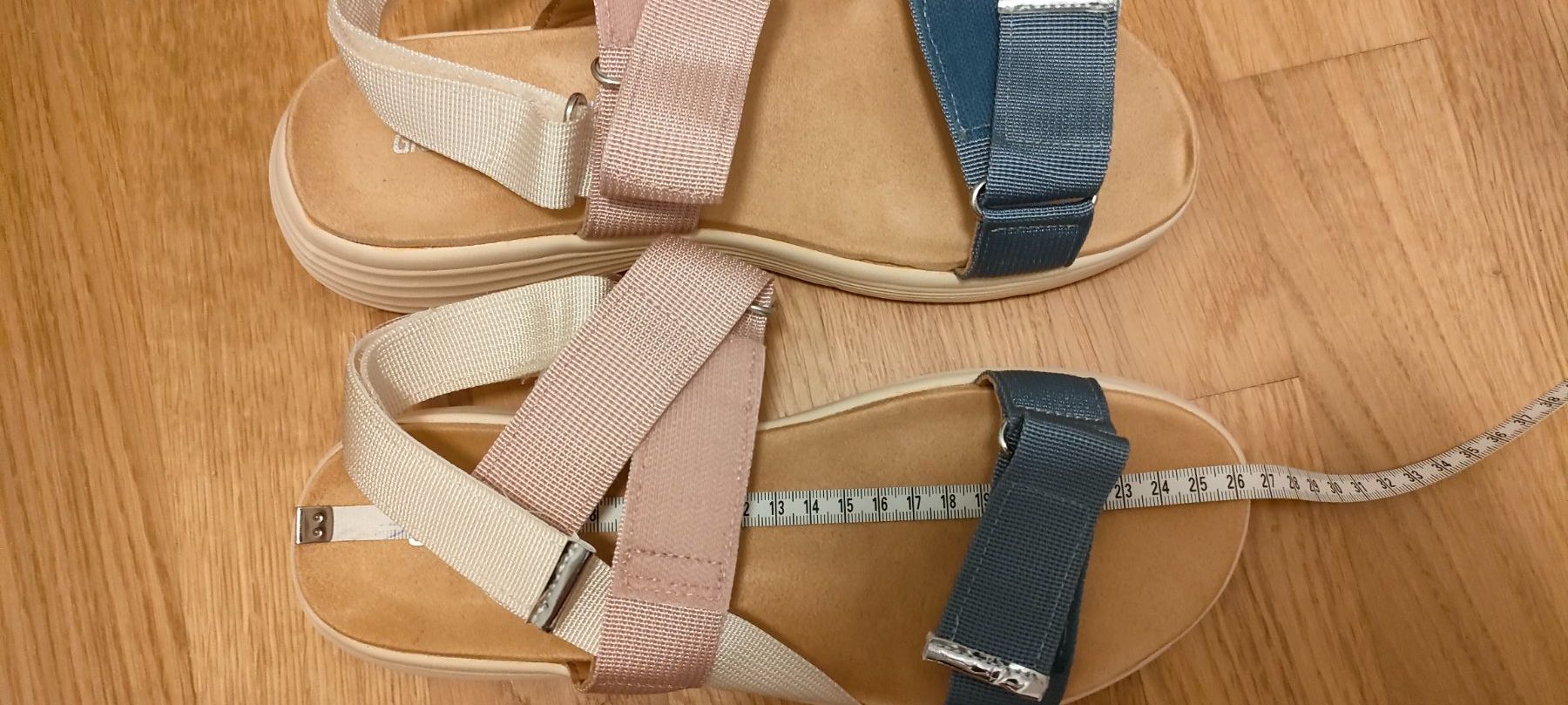 Scarpe da donna: Frauen Sandalen Grösse 39 – Usato da Muri AG venduto da Mupuputs 2