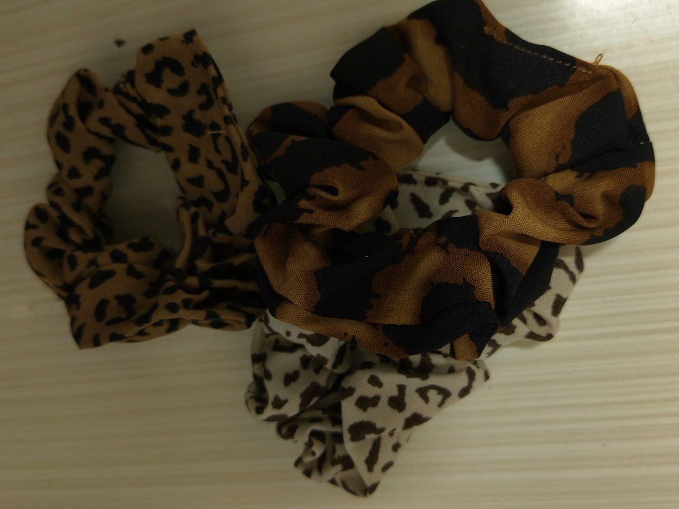 Accessori per capelli: Haarbänder Scrunchie 3 Stück – Nuovo (secondo la descrizione) da Grächen venduto da Hel7890