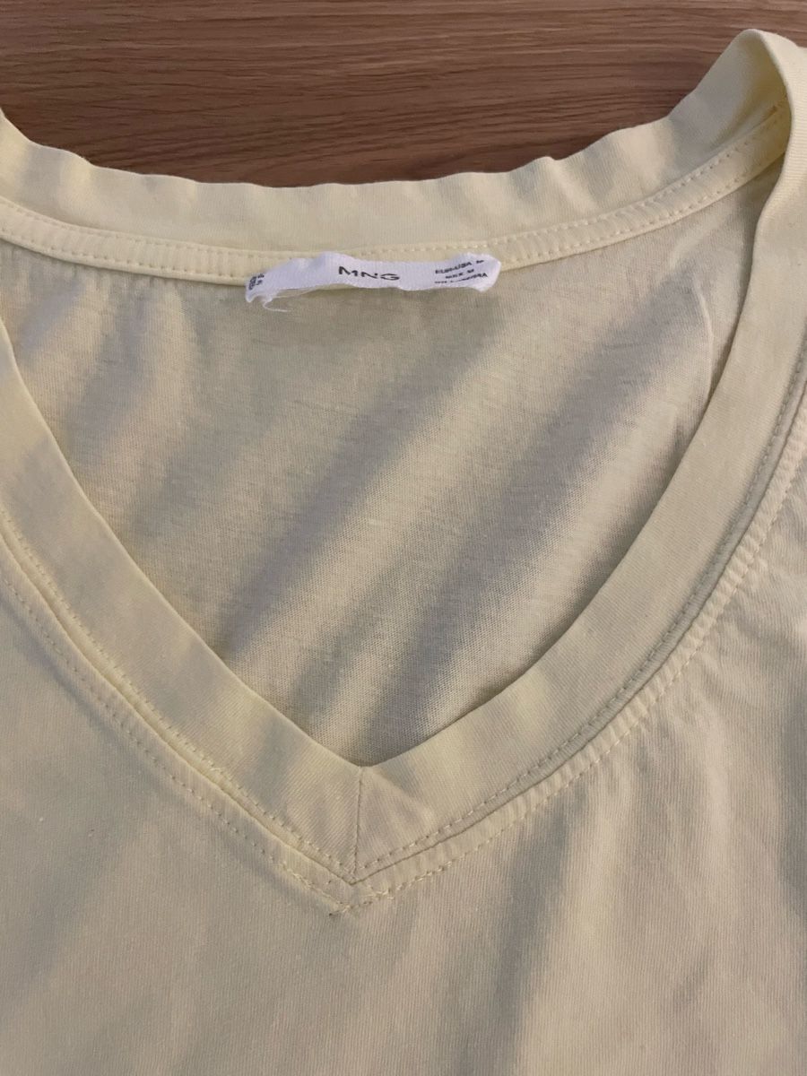 Mango T-shirt: Mango T-Shirt gelb – Usato da Chur venduto da buc_6tcp 1