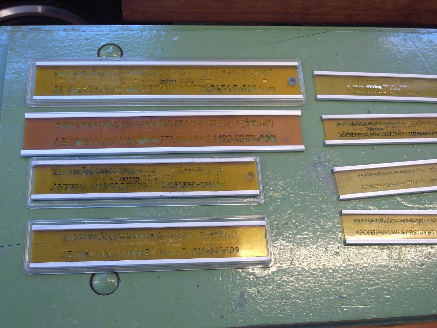 Rotring Schablonen: Rotring Schriftschablone Schreibschablone – Gebraucht aus Luterbach von etap26