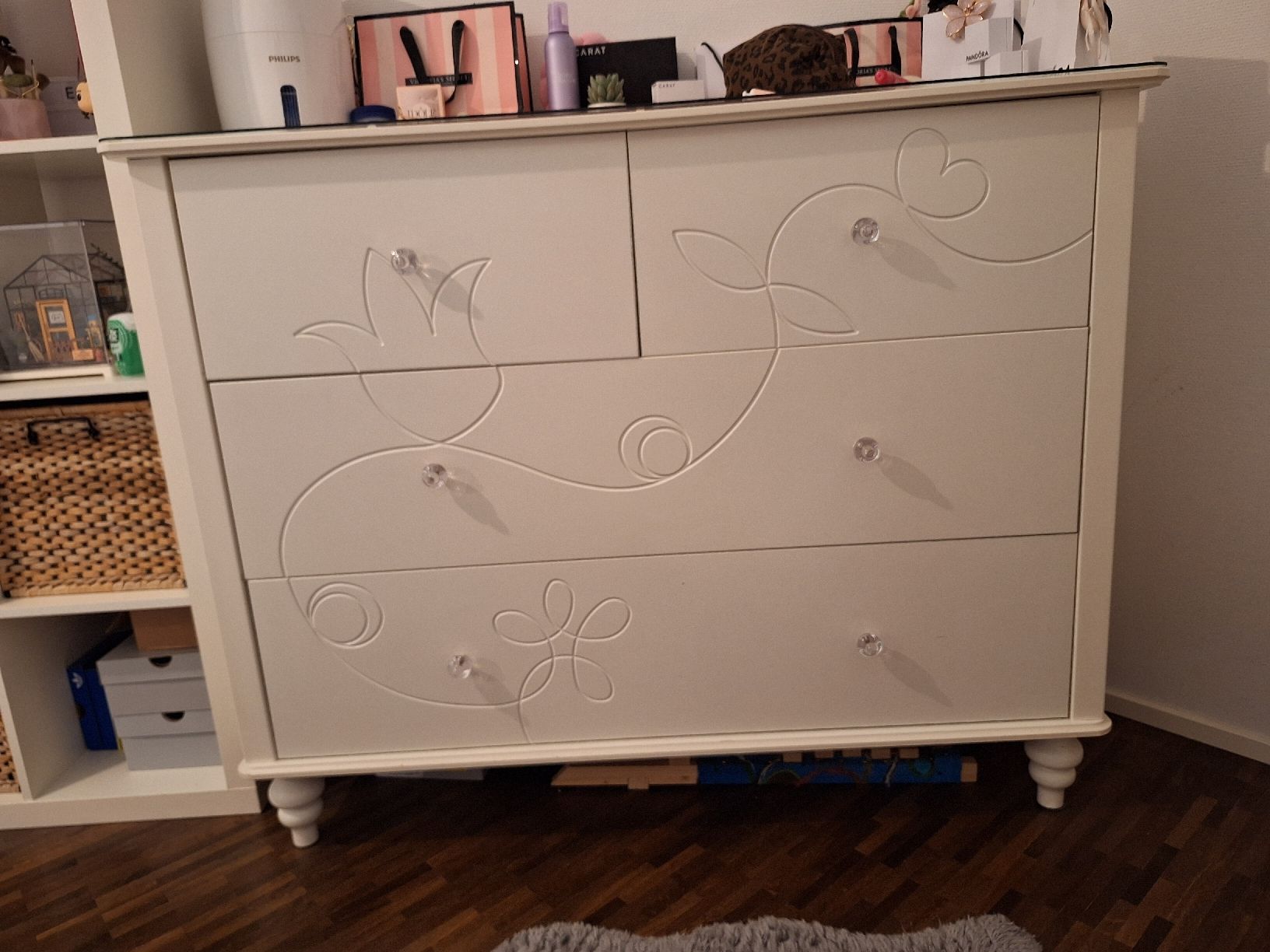 Ikea Cassettiere: commode en pin massif, IKEA model Kviby – Usato da Fribourg venduto da Ninitica