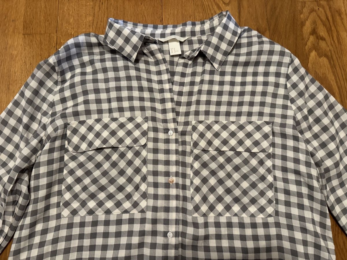 H&M Blusen: H&M Bluse, Grösse 42, Top Zustand! – Gebraucht aus Adliswil von StephanieAnnina 1