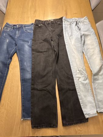 3 Damen Jeans Grösse 34 im Set, guter Zustand