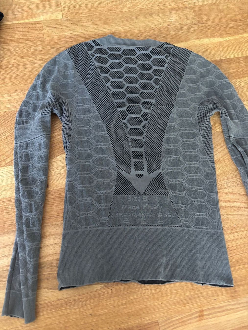 Leibchen & Hosen: Q36.5 Langarm  gr S/M baselayer 3 – Gebraucht aus Geuensee von sonnetje 1