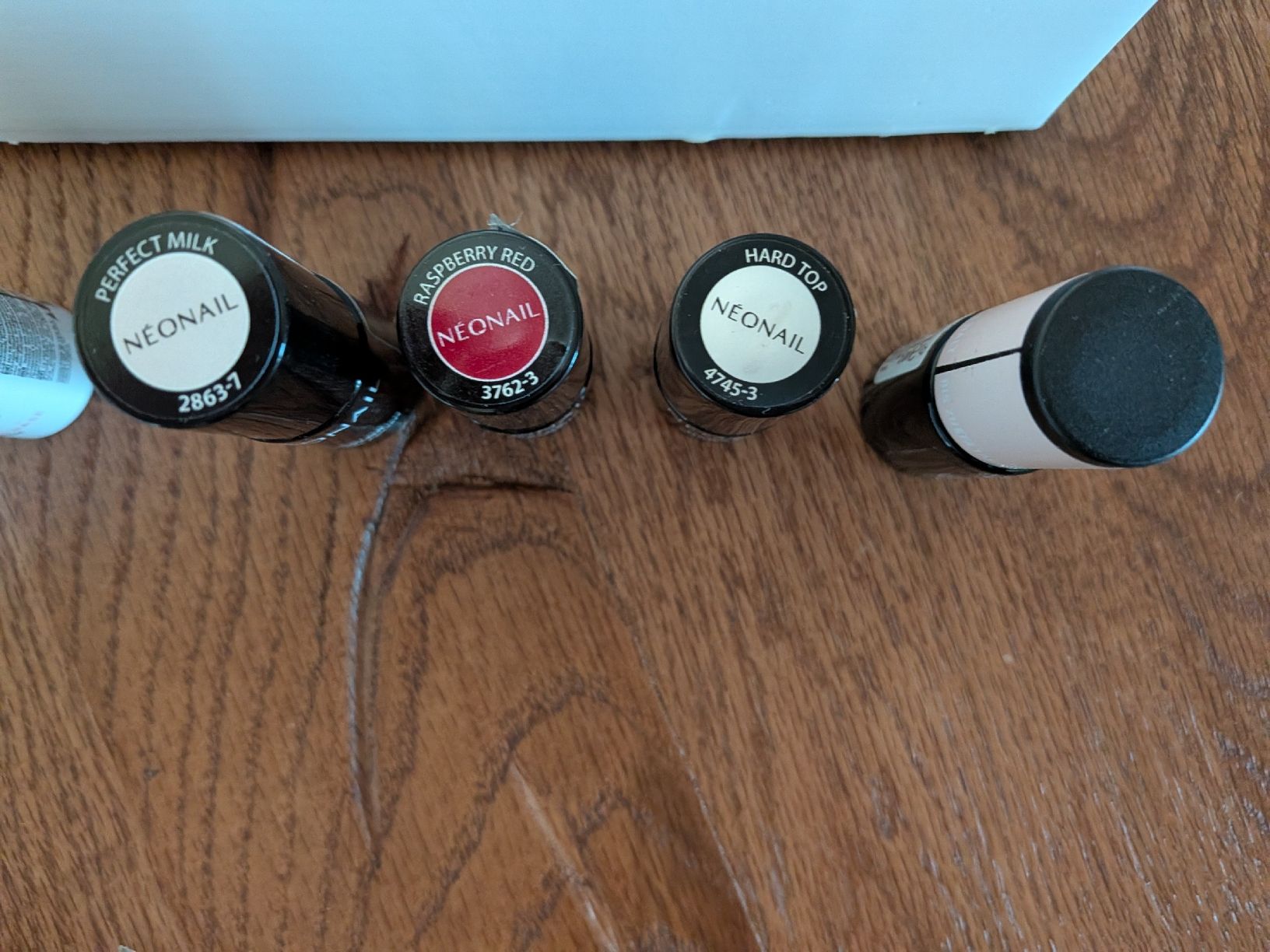 Vernis à ongles: NEONAIL Set mit Lampe  – D'occasion à Römerswil LU par Miss_Bambina 2