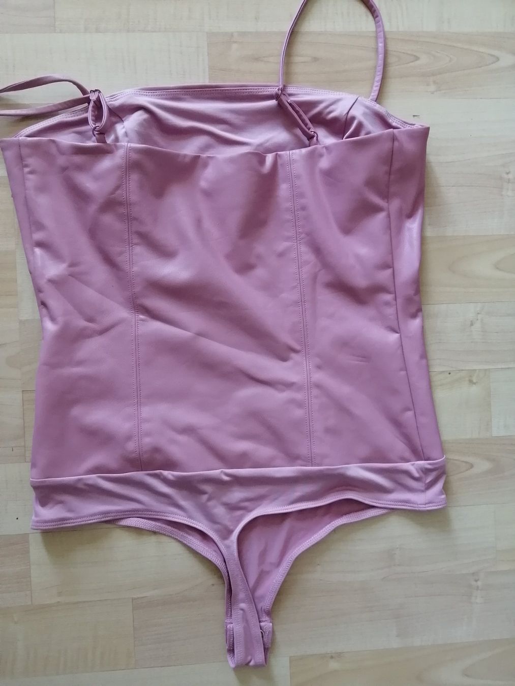 Tops: Cooler Body Kunstleder 38-40 – Neu (gemäss Beschreibung) aus Rieden AG von juliarieden 5