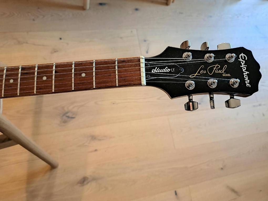 Strumenti musicali: Epiphone Les Paul LT walnut – Usato da Lausanne venduto da Niafo 4