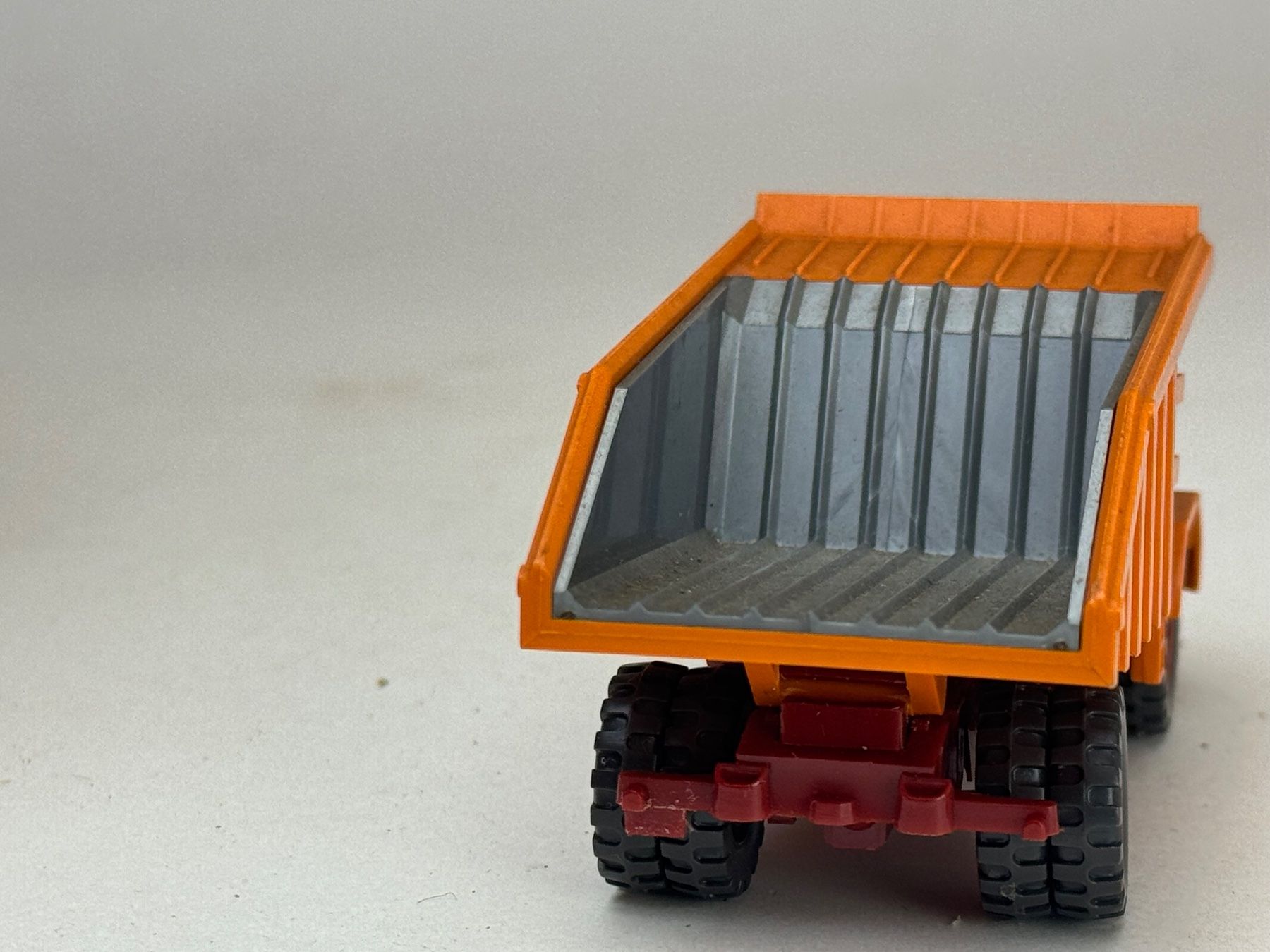 Wiking Modellini d'auto: GB- Wiking Kaelble Kipper orange – Usato da Elm venduto da Wikmtz 2