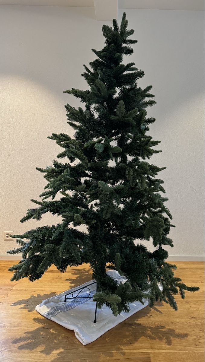 Tutte le decorazioni: Weihnachtsbaum H185 B135 – Usato da Derendingen venduto da Happyever
