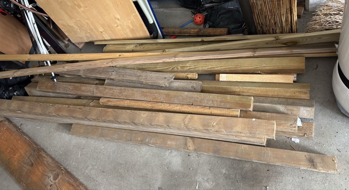 Articles en bois: Diverses Holz, wie neu – Neuf (Voir description) à Hedingen par evaevaeva 2