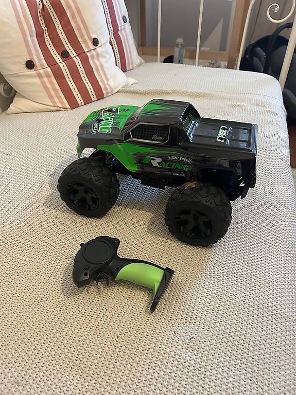 Modellismo RC: Voiture télécommandée  – Usato da Les Marécottes venduto da crocodile5 1