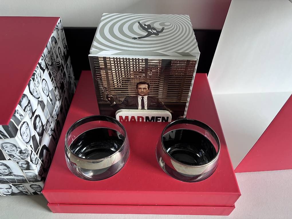 Alle DVDs: À vendre coffret édition intégrale MAD MEN – Gebraucht aus Aire-la-Ville von Steve72 1
