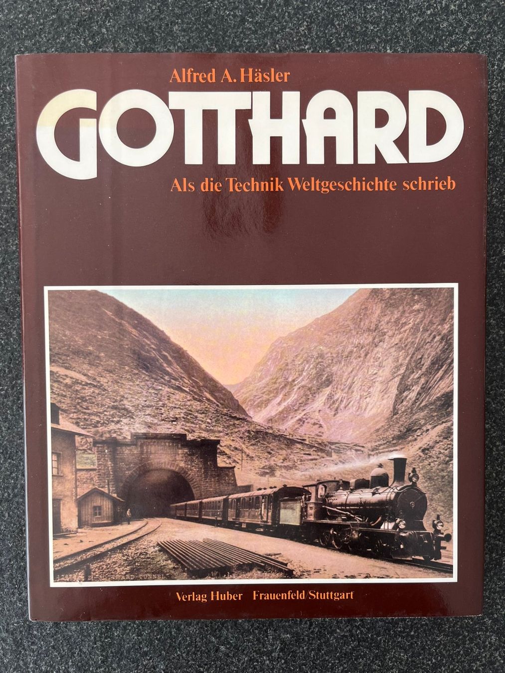 Libri: Uri Goldener Ring, E.Renner   &  Gotthard, A.A. Häsler – Usato da Muri AG venduto da bimasent