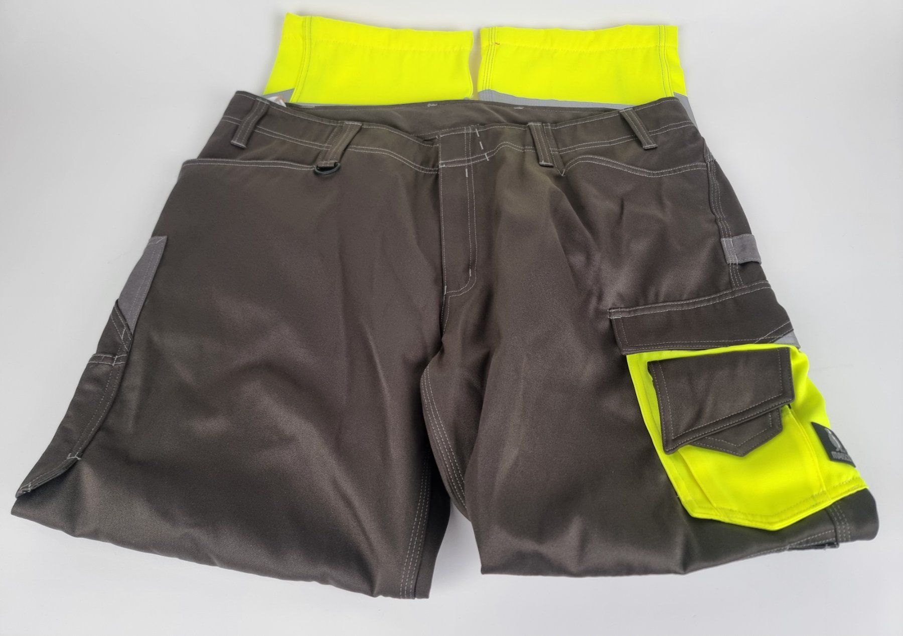Pantalons: Mascot Safe Arbeitshose Gr. 56 – D'occasion à Urtenen-Schönbühl par Restwert_Schoenbuehl