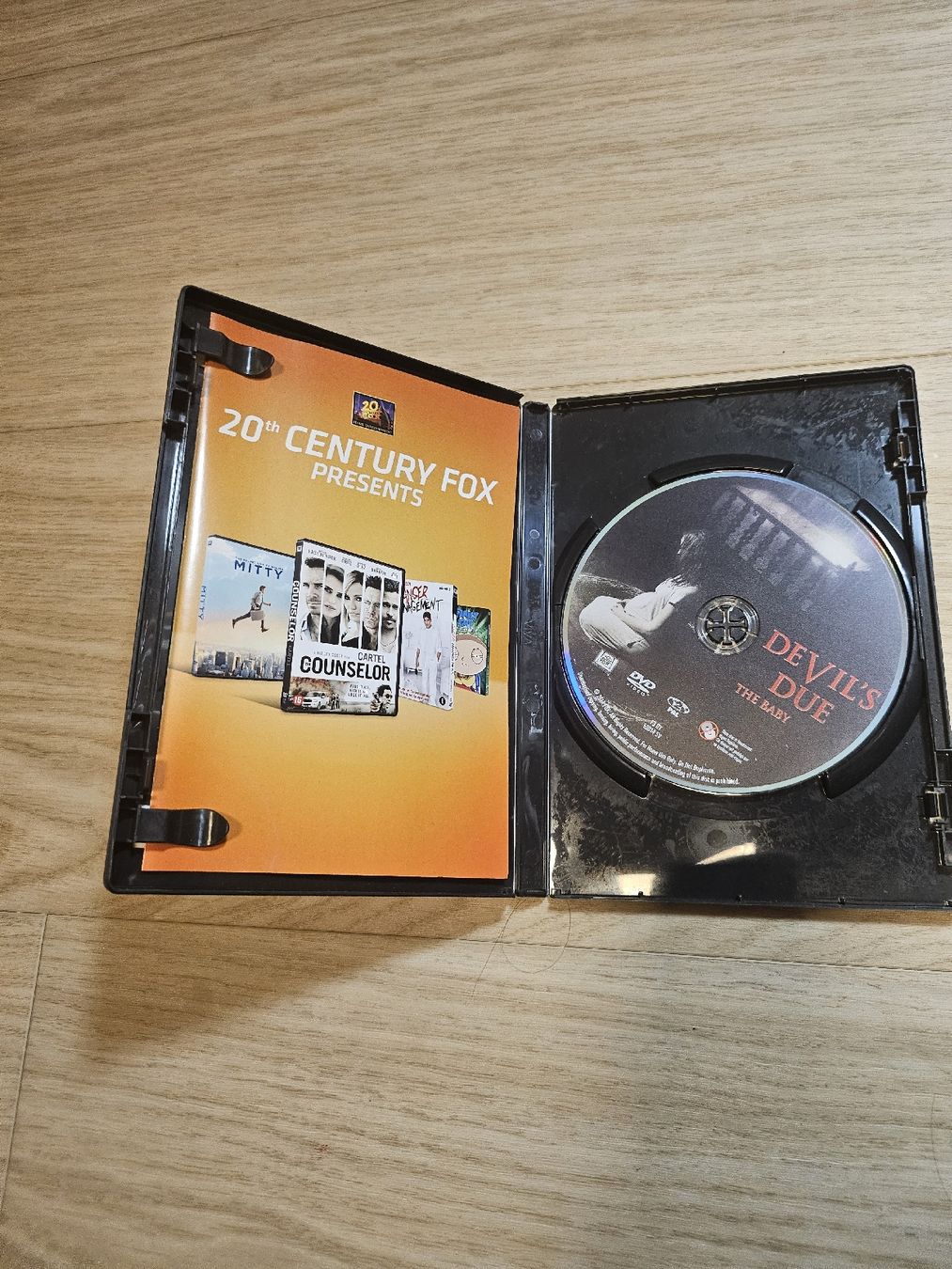 Tutti i DVDs: DVD Devil's Due - La Malédiction (Occasion) – Usato da La Joux FR venduto da car_ck96 1