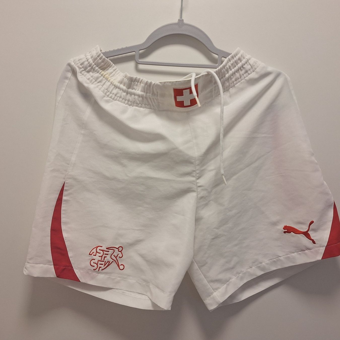 Canottiere & Pantaloni: Puma Suisse Nati shorts – Usato da Bellinzona venduto da LA-ropa-de-Juan