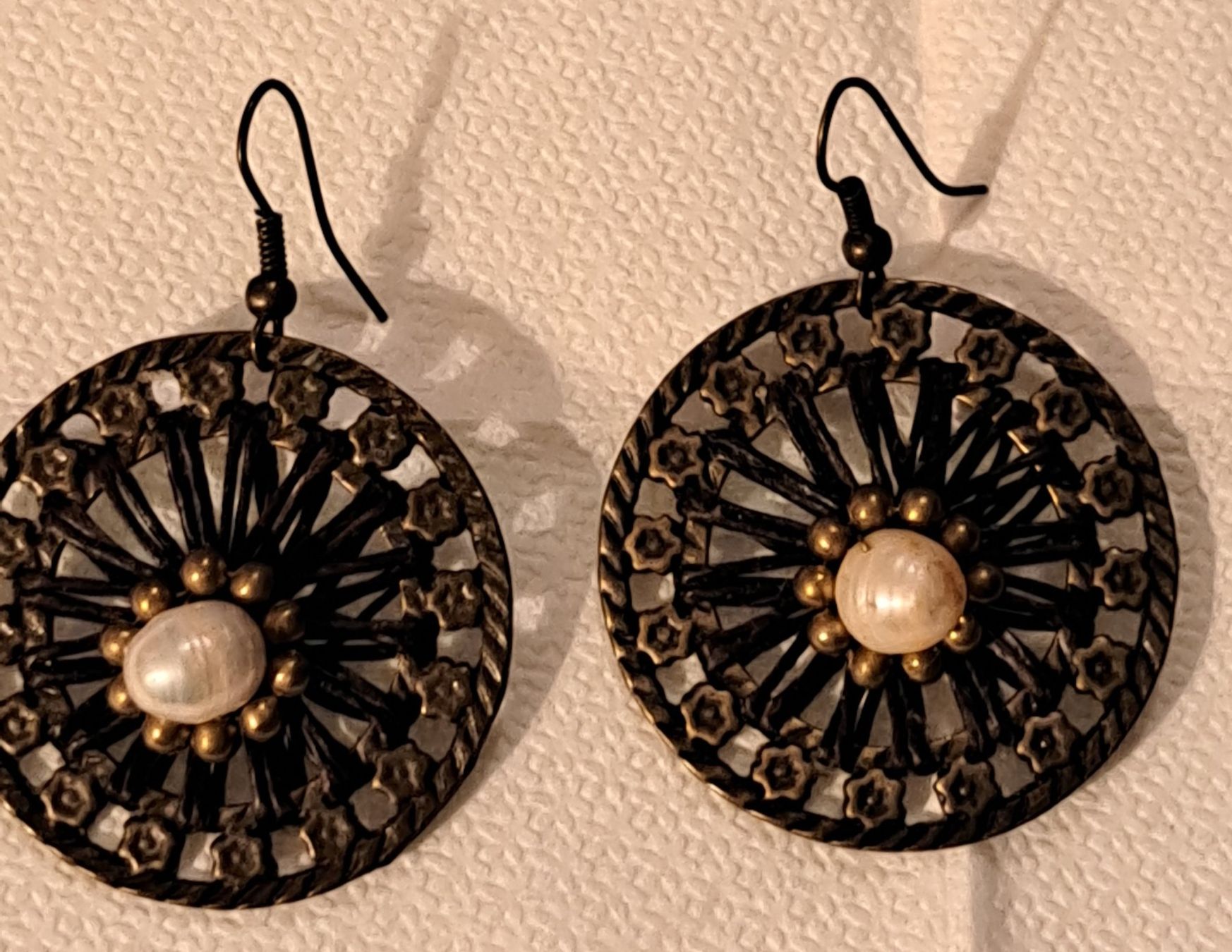 Ohrringe & -stecker: Boucle d oreille avec perle – Gebraucht aus Biel/Bienne von raf_2yqq 1