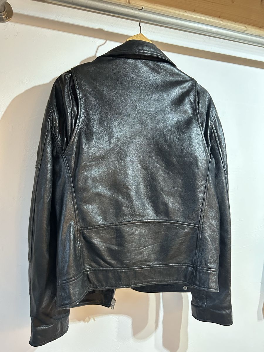 Zara Giacche: Schwarze Lederjacke von Zara – Usato da Zürich venduto da lazaro.99 5