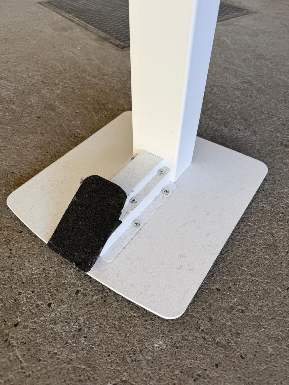 Reinigung & Hygiene: Dispenser Händedesinfektion – Gebraucht aus Niederhasli von MT660 2