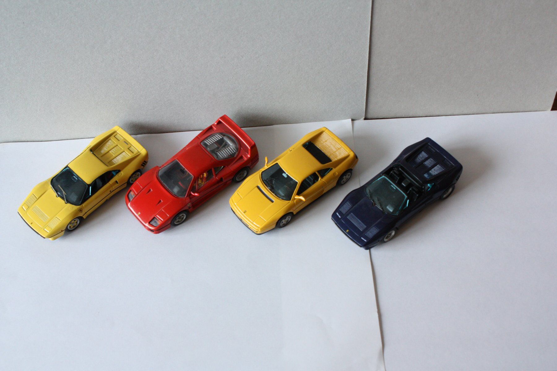 Bburago Modellini d'auto: 4 Ferrari Bburago 1/43 custom – Usato da Zug venduto da raucher01