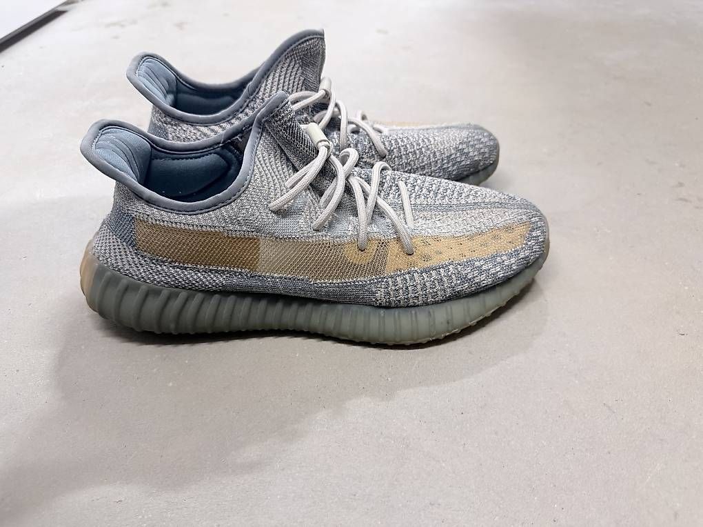Scarpe da uomo: Adidas YEEZY Gr. 45 1/3 – Usato da Langenthal venduto da AliceAmmann 1