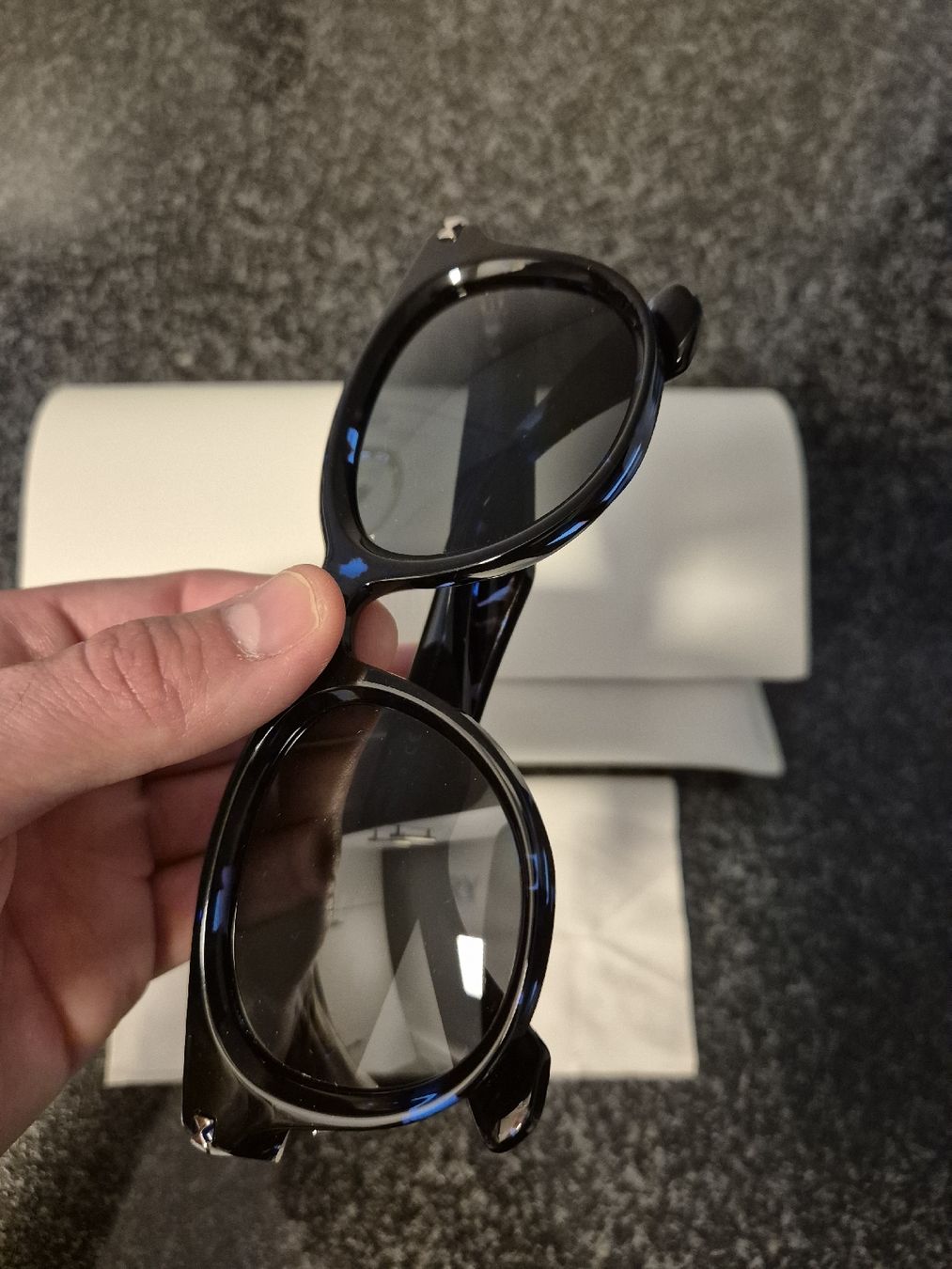Burberry Occhiali & Lenti: Burberry Sonnenbrille Neuwertig – Nuovo (secondo la descrizione) da Langendorf venduto da luc_8skn 1