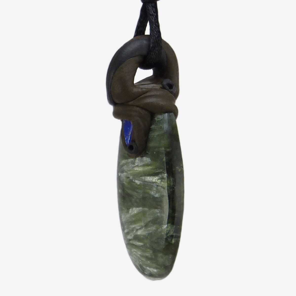 Minerali & Pietre curative: Seraphinit Steinanhänger mit Lapislazuli – Nuovo e nell'imballaggio originale da Meilen venduto da Kaleidoskopia 1