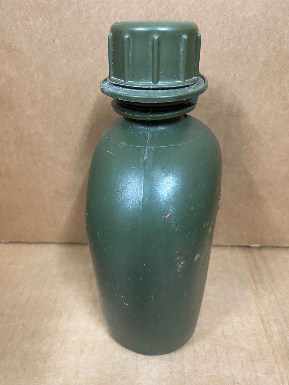 Attrezzatura & Pezzi di ricambio: Plastik Militärflasche gebraucht – Usato da Eschlikon TG venduto da 1.- 3