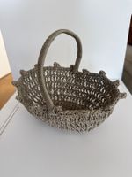 Kleiner Korb geflochten beige neuwertiger Zustand