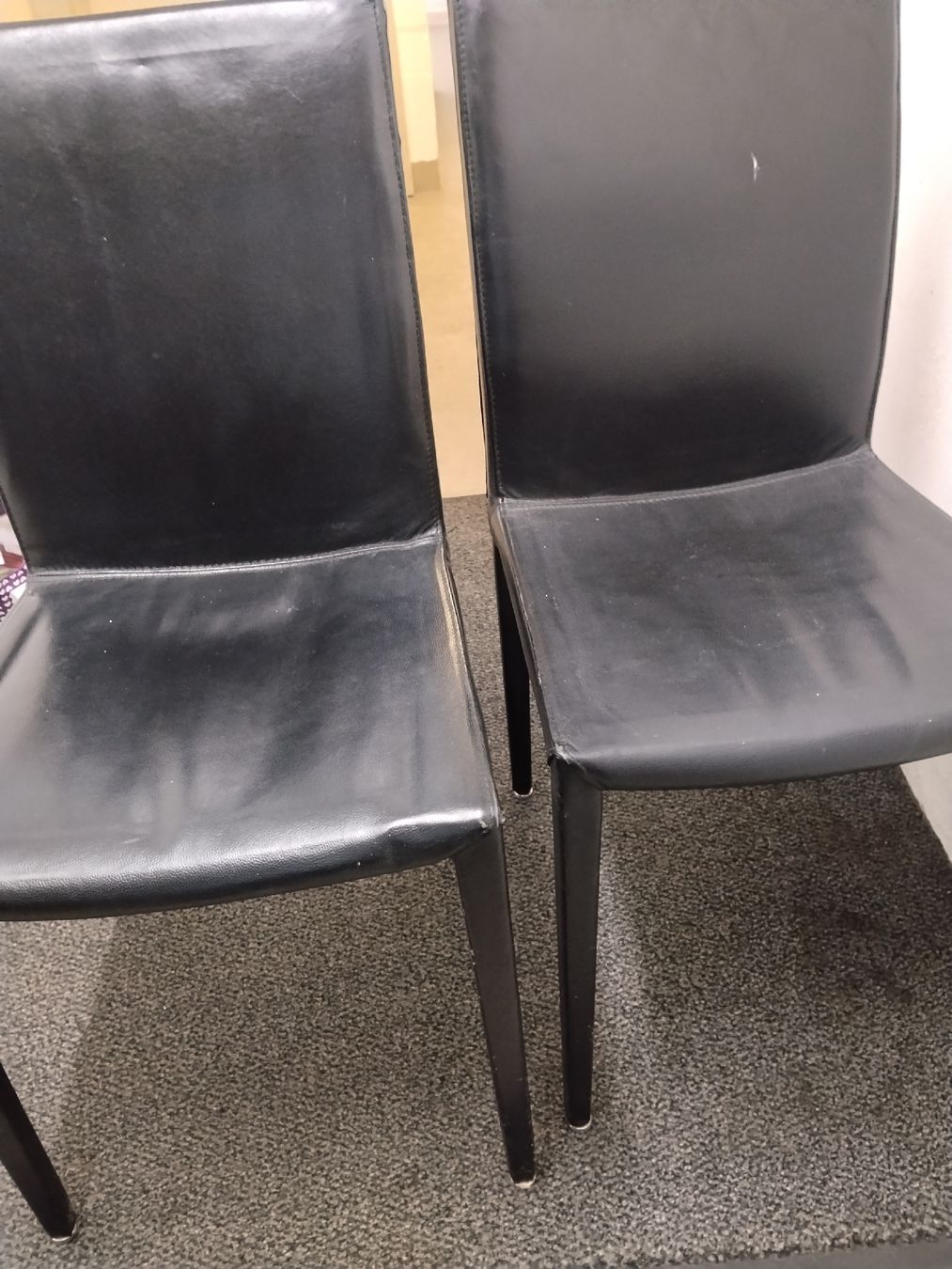 Sedie: 6 Stühle, Schwarz.Kunstleder – Usato da Volketswil venduto da pal_tbg8