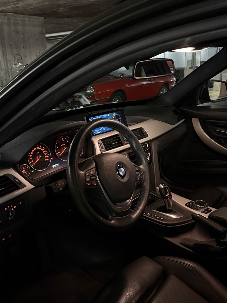 BMW Automobili: Bmw 320d xDrive Touring – Usato da Zürich venduto da benibossi 3