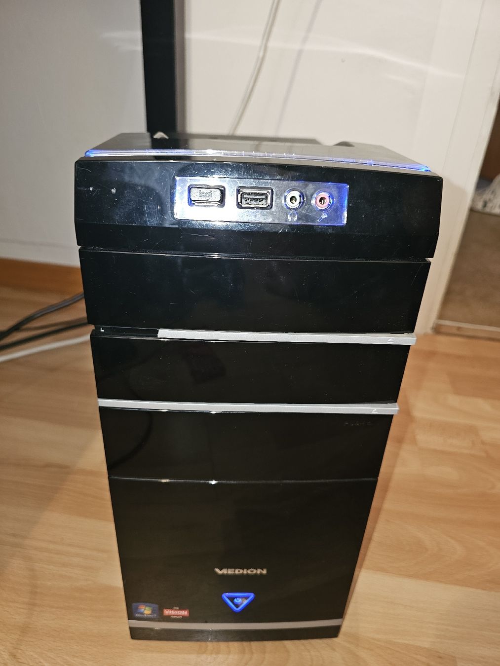 Medion PC: Medion Desktop PC – AMD A8 / 4GB RAM – Usato da Affoltern am Albis venduto da hwulf 1