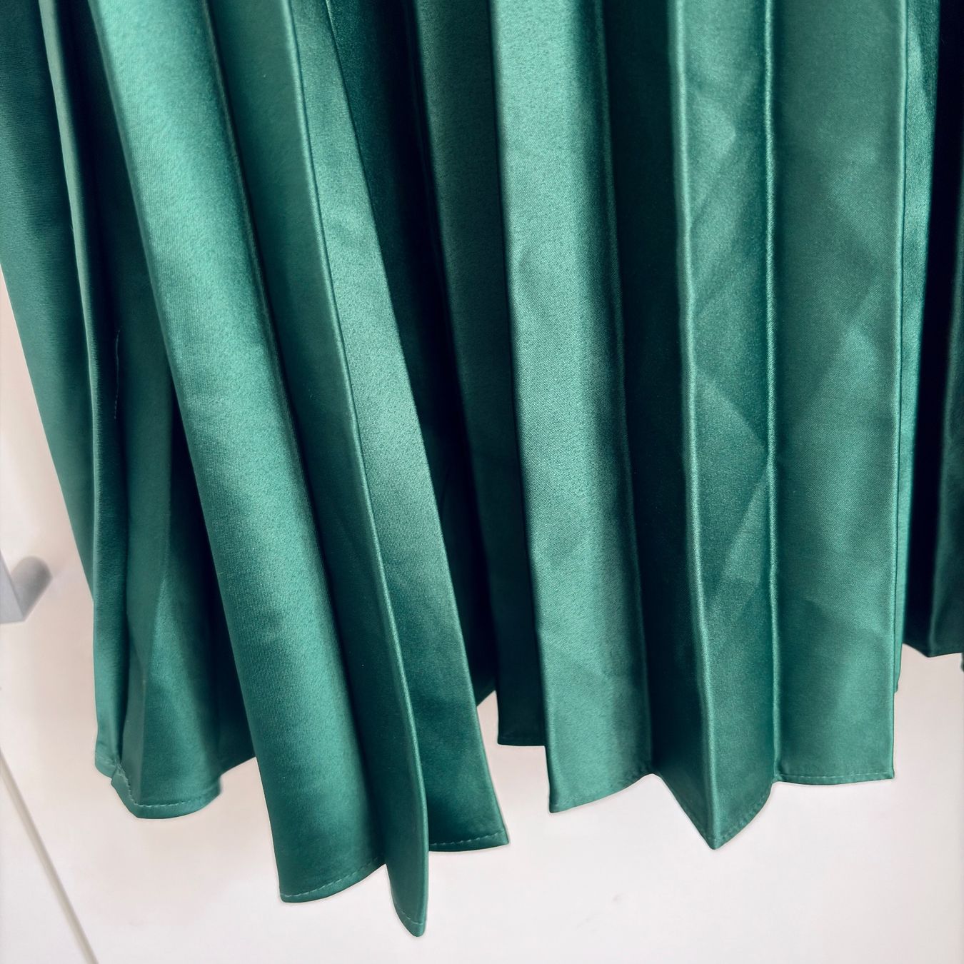 Zara Gonne: Jupe vert foncé Zara S – Usato da Moudon venduto da TigerrrEye 2