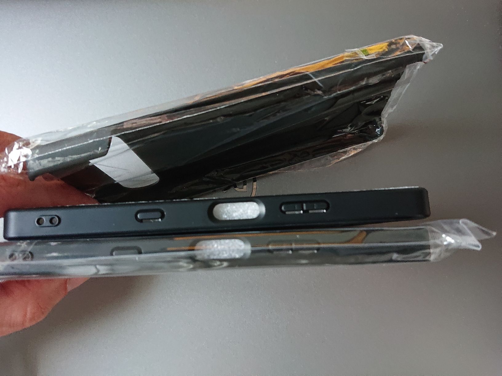 Cover & Protezioni schermo: 3 cases, coques pour Xperia 10 VII – Nuovo e nell'imballaggio originale da Lentigny venduto da ti_2020 1