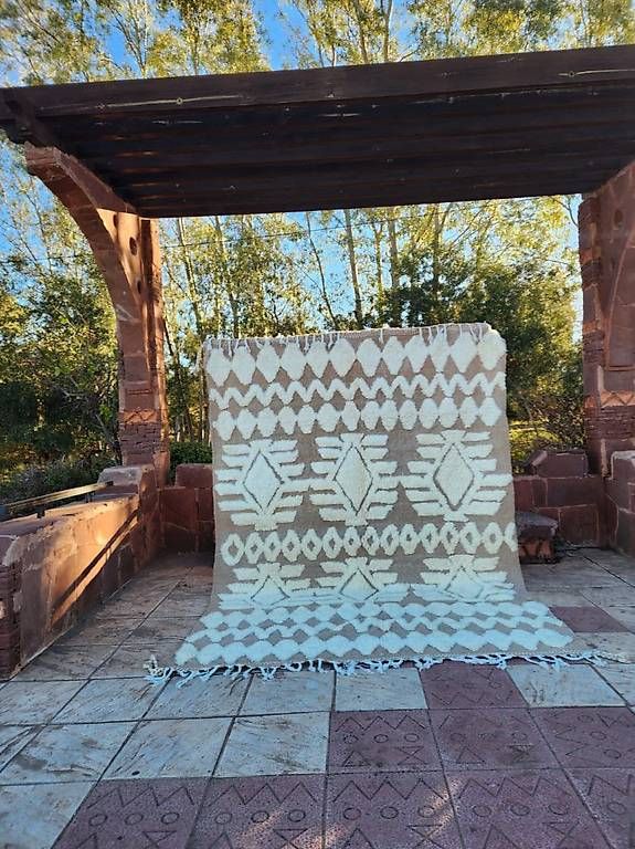 Tappeti: Tapis marocain unique ? Style bohème et moderne – Usato da Crans-Montana venduto da AtlasWoolWorks 1