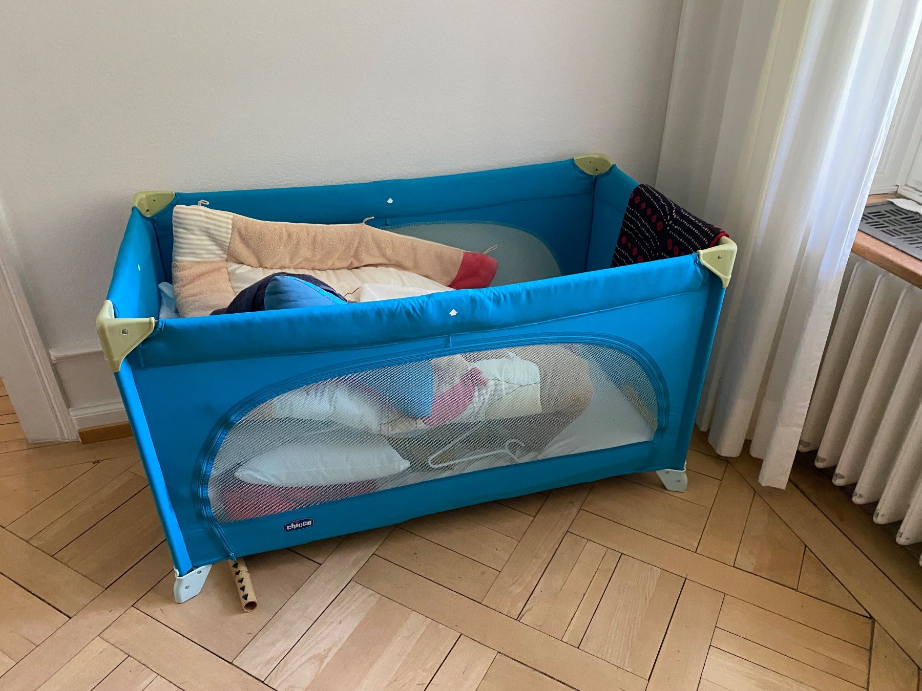 Betten: Kinder Reisebett mit Matratze – Gebraucht aus Zürich von bra_p5xh