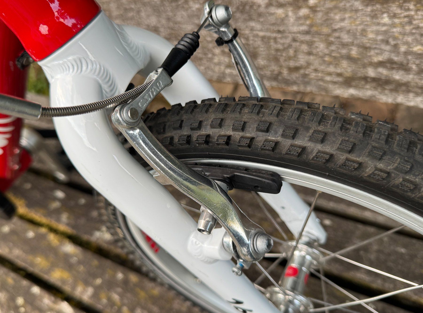 Woom Biciclette: Woom 3, Kinderfahrrad rot – Usato da Zürich venduto da Stray 7