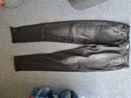 Jeans schwarz Gr. 158