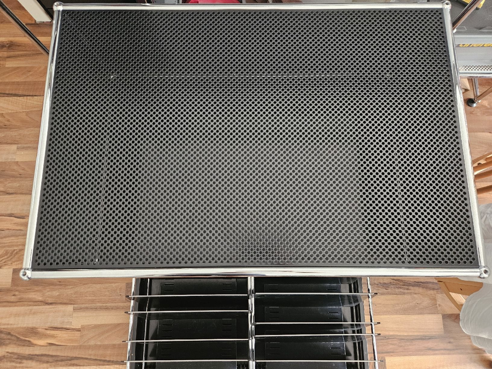 Commodes: USM Schallplatten Möbelstück  – D'occasion à Muttenz par jeh_l5fx 3