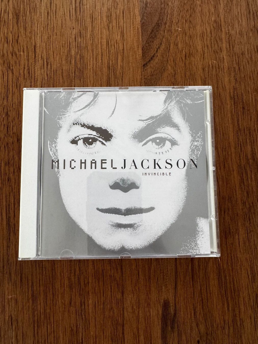 CDs: Michael Jackson - Invincible – Gebraucht aus Bonstetten von Moeriger