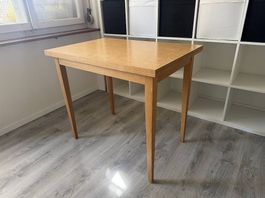 Klappbarer Holztisch / Esstisch  platzsparend & praktisch