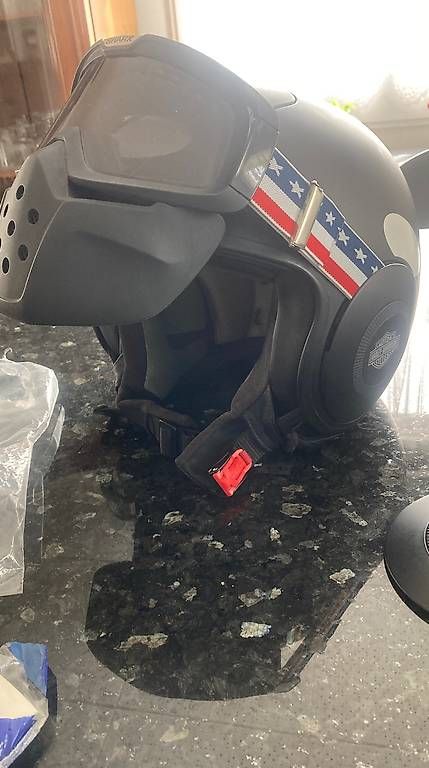 Helme & Visiere: shark helmet – Gebraucht aus Buchs AG von Texaco1