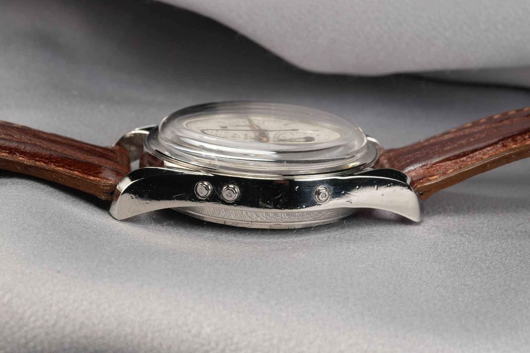 Universal Genève Orologi: Universal Genève Tri-Compax Ref. 222100 Moonphase Chrono – Usato da Morcote venduto da chronoservice 7