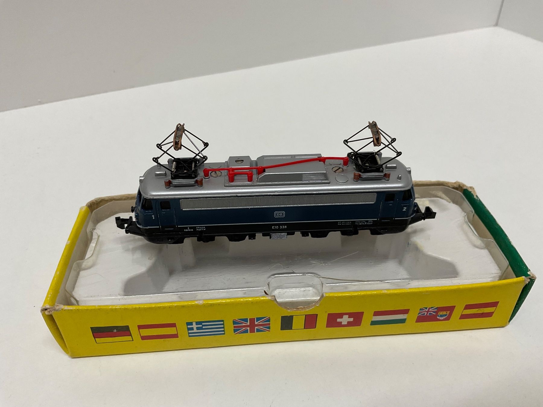 Trix Modellini di ferrovie: Minitrix 2930, Elektrolok, E10 338 blau der DB, Bespielt – Usato da Chur venduto da Chur75 2