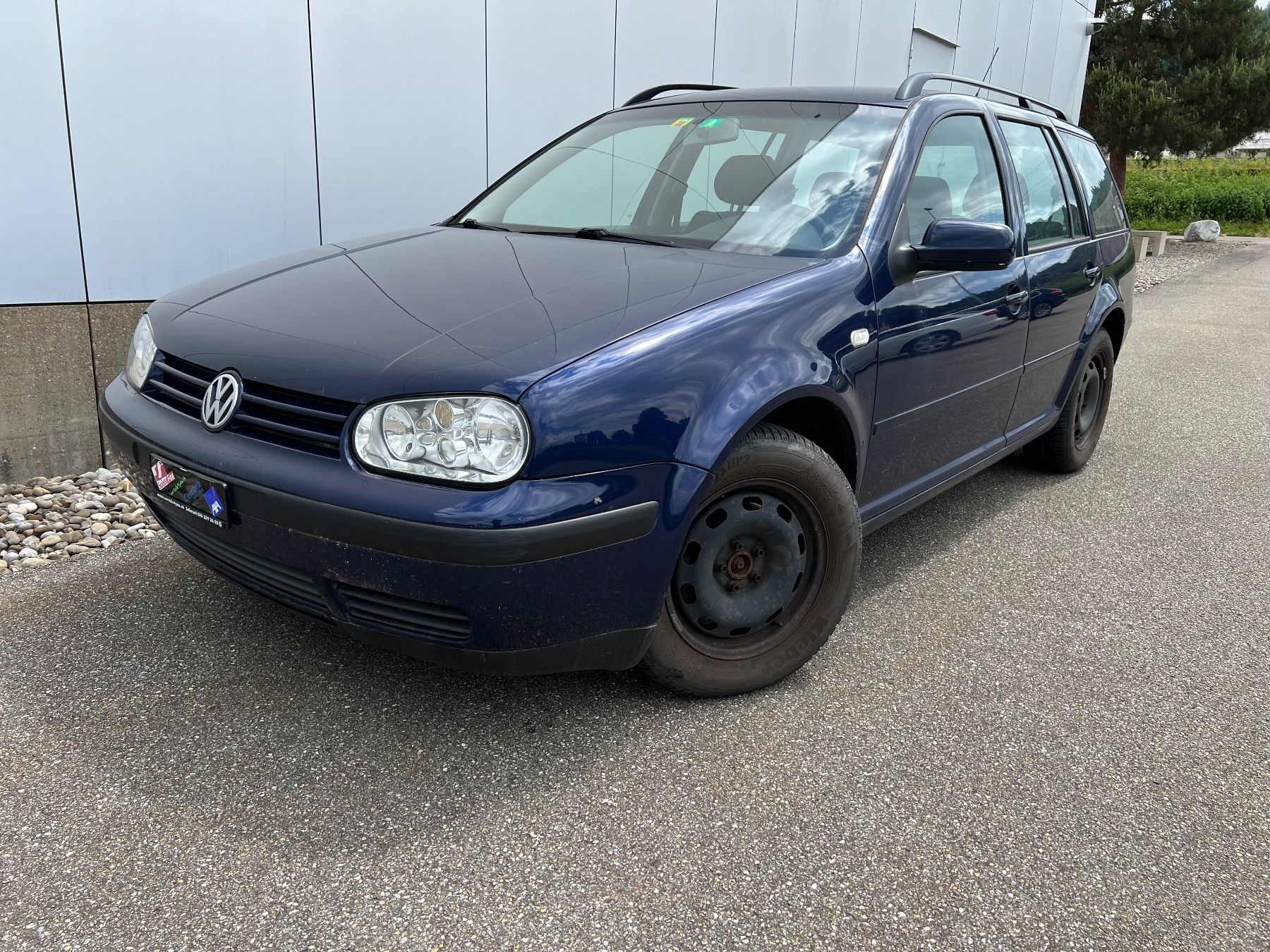 VW Automobili: VW Golf 4 1,6l 16V Kombi – Difettoso da Safenwil venduto da vw-teile