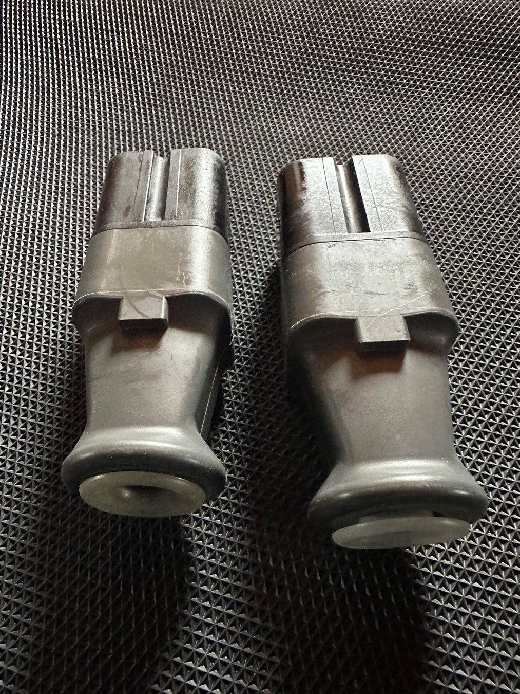Stecker: Stecker J 15 5 polig 2 Stück – Gebraucht aus Huttwil von Bolpa