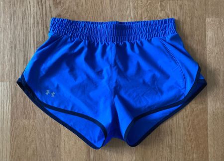 UNDER ARMOUR - Shorts (Gr.S) - NP: 40.-!