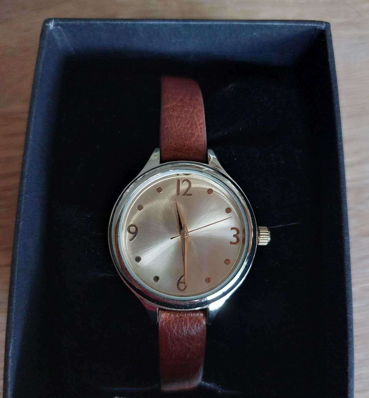 Orologi: Uhr – Nuovo e nell'imballaggio originale da Wattenwil venduto da jEiM.21