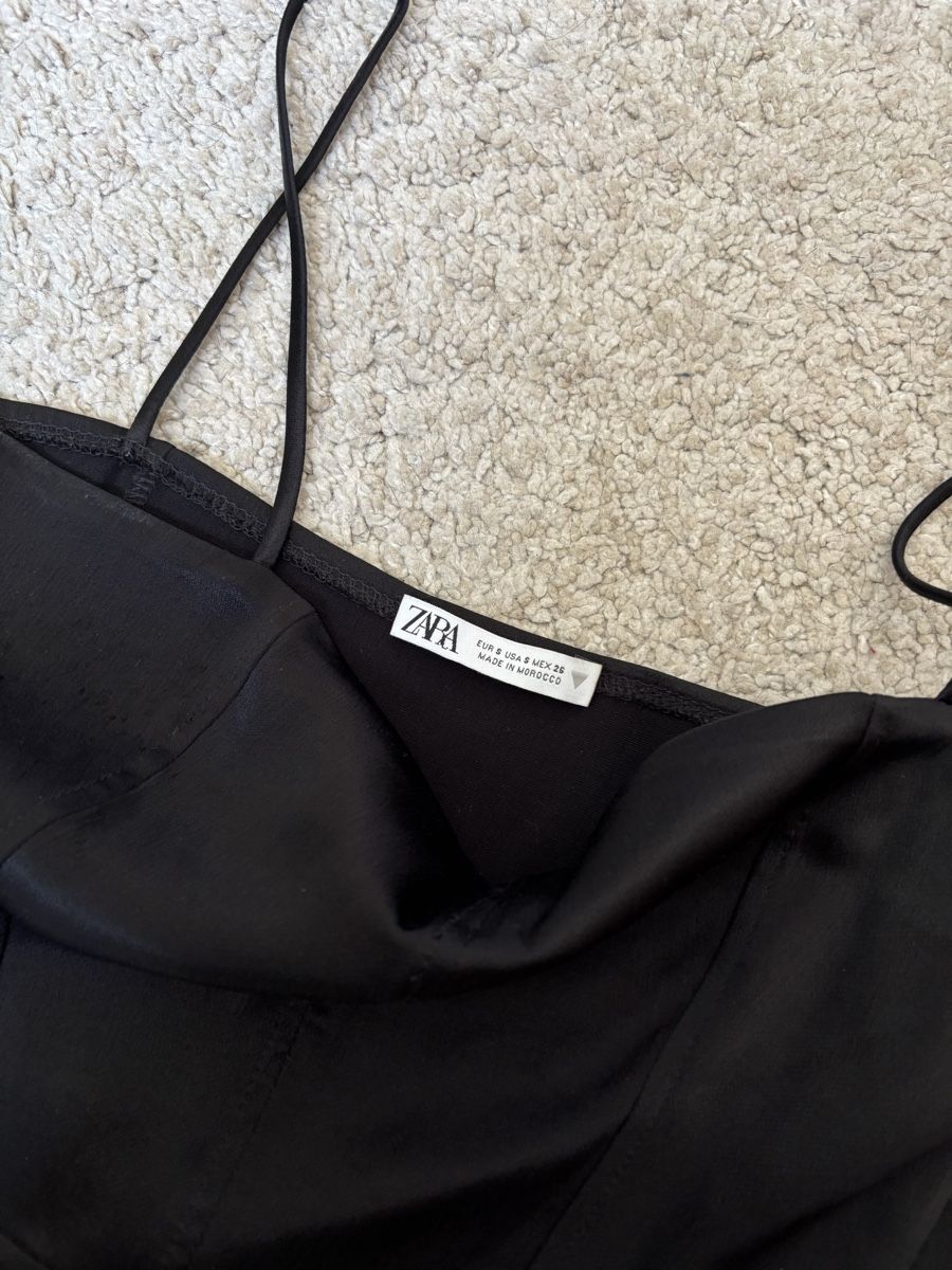 Zara Tops: Top Nero Zara – Gebraucht aus Pregassona von katypustovarov 2